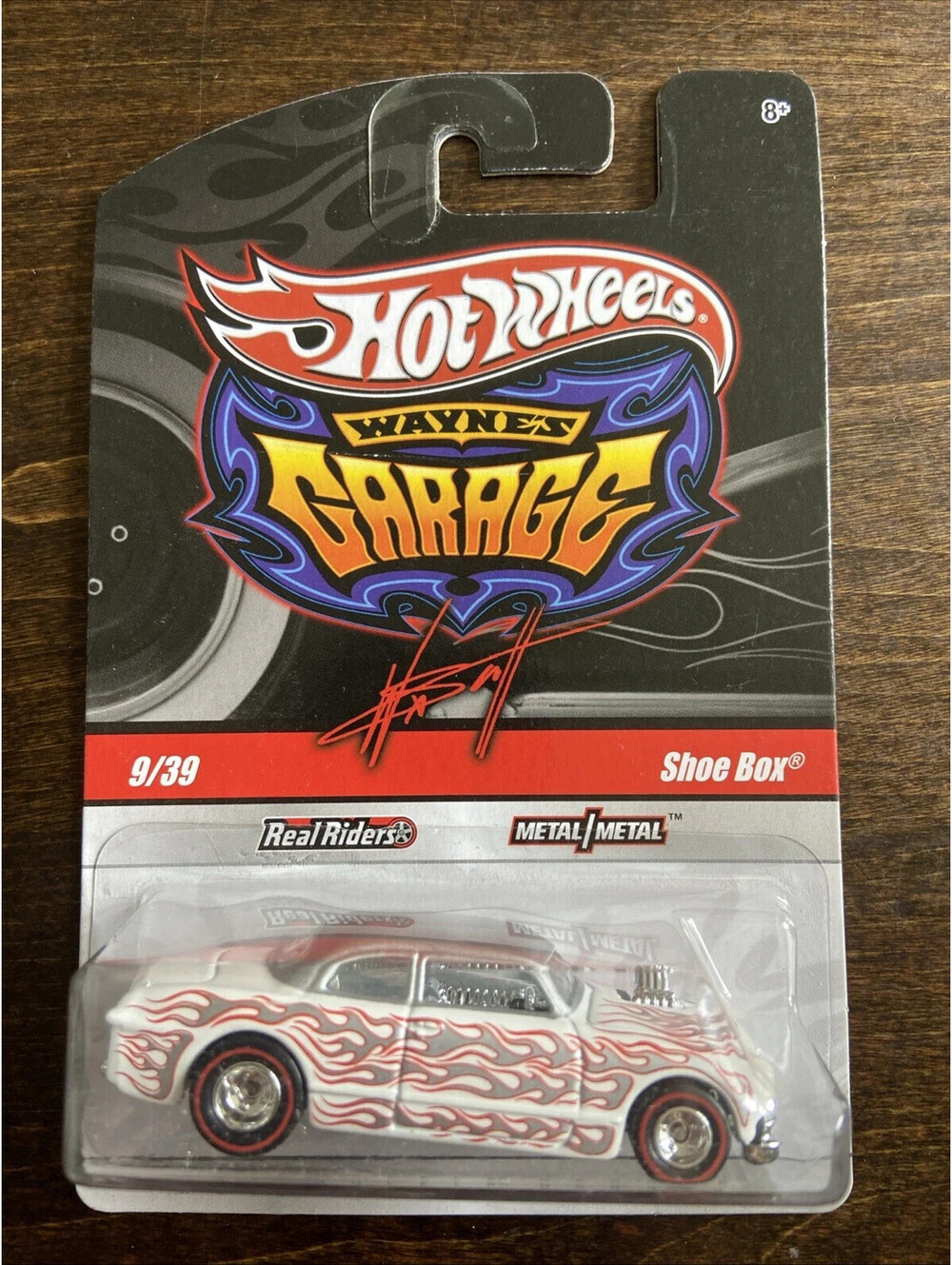 2009 HOT WHEELS WAYNES GARAGE SHOE BOX #9/39 NIP WHITE/SILVER/RED